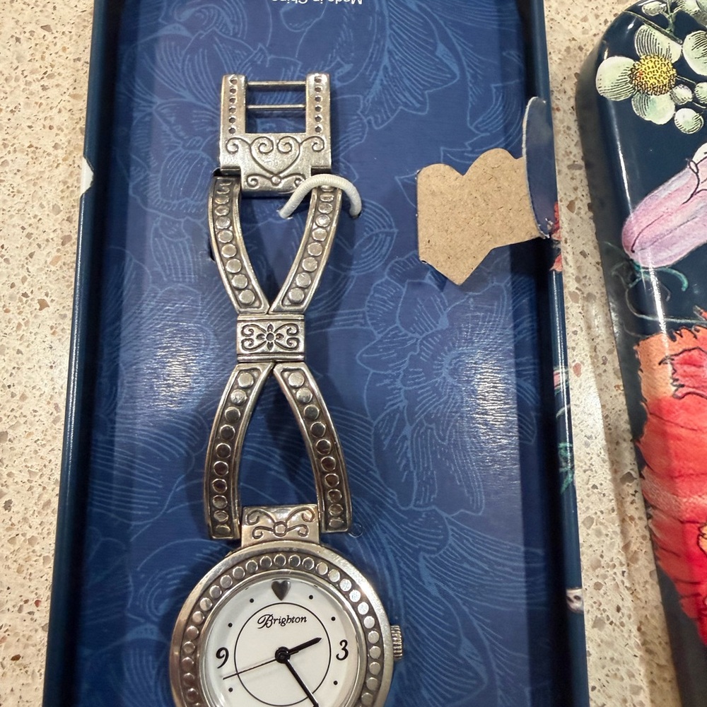 BRIGHTON TEMPLE CITY WRIST WATCH QUARTZ NWT/NIB💕 - Picture 12 of 12